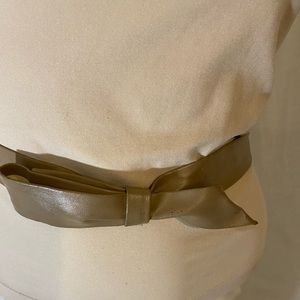 Ladies 1 1/2” Vintage Soft Leather Tan Bow Belt